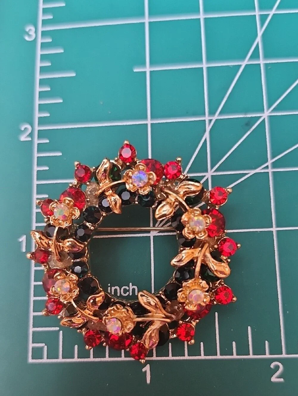 Gold-Tone Red Crystal Floral Wreath Brooch Pin - Elegant Holiday Accent